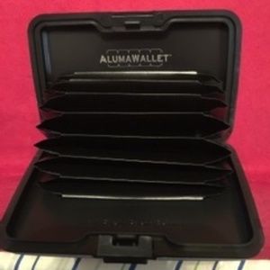 Aluminum wallet